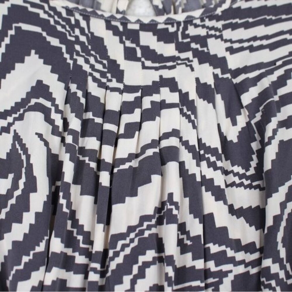 Trina Turk Women Zebra Dress Silk Size 2 Gray Cream Short Sleeve Shift Belted - Picture 6 of 12
